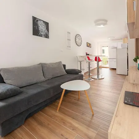 Daire Apartma Margeta